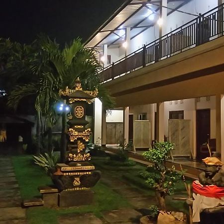 Puji Homestay Mataram Eksteriør billede