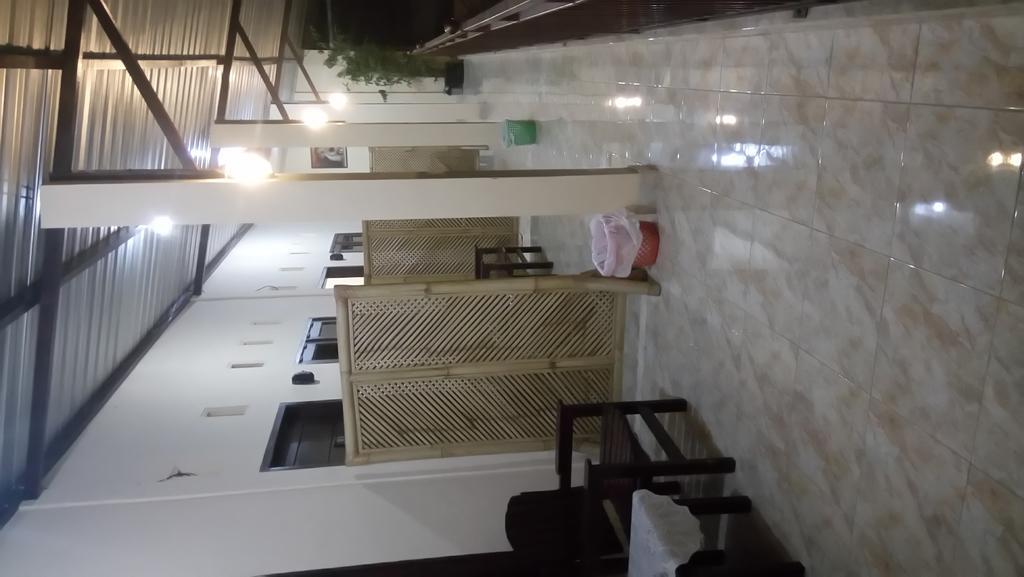 Puji Homestay Mataram Eksteriør billede