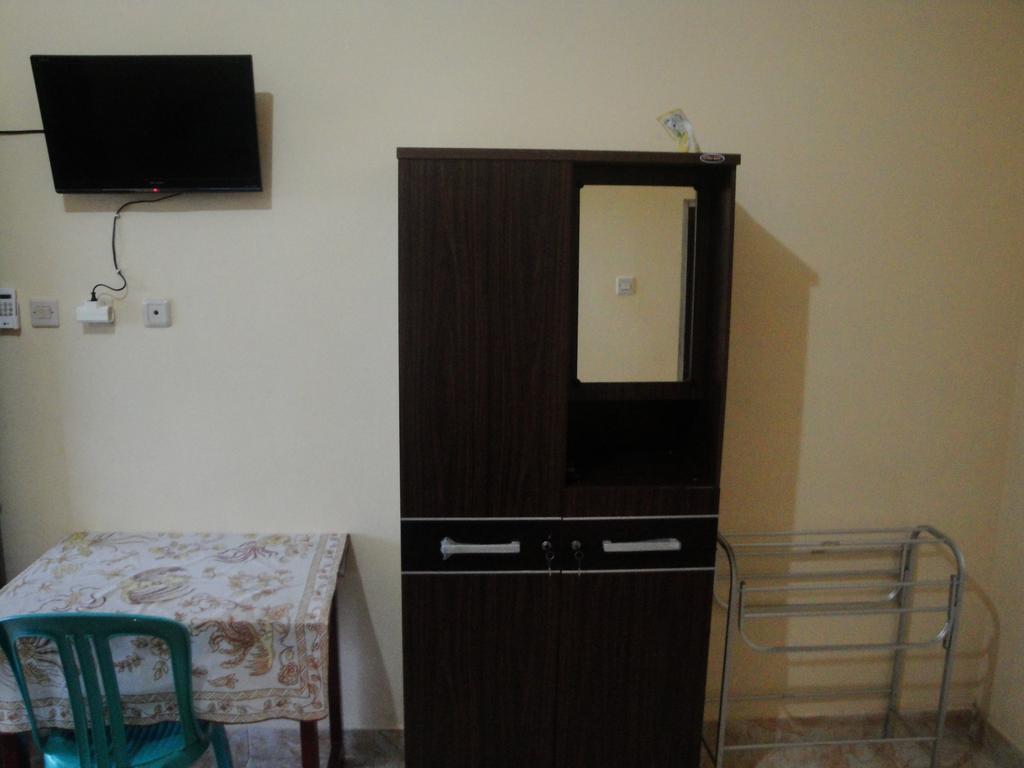 Puji Homestay Mataram Eksteriør billede
