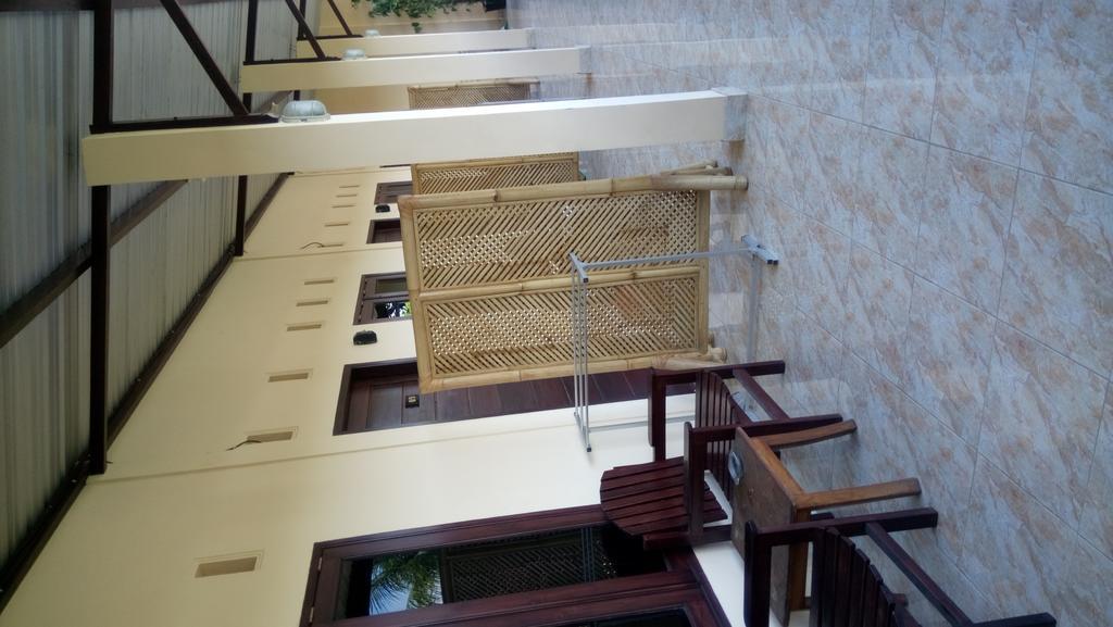 Puji Homestay Mataram Eksteriør billede